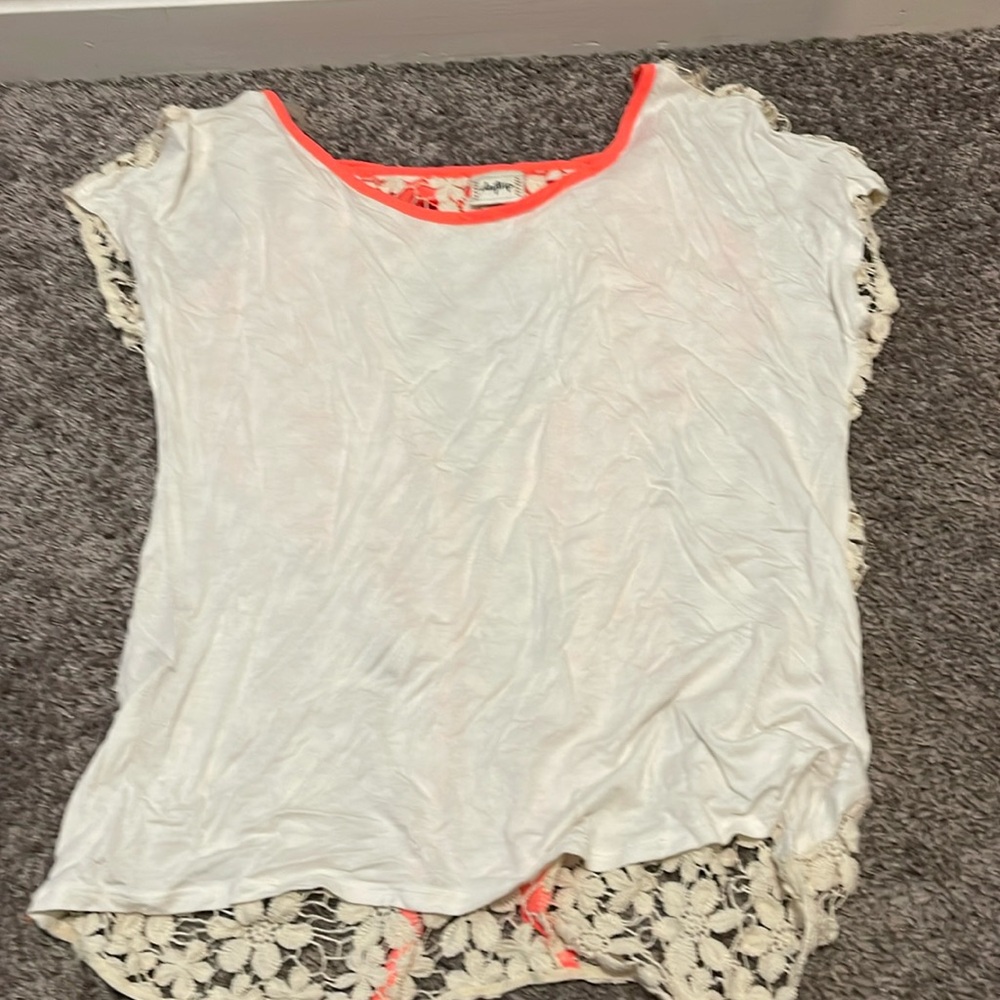 NWT bow and lace back shirt